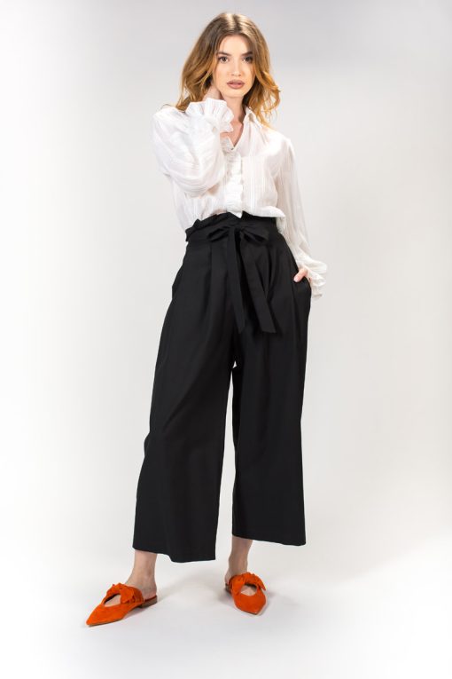 Pantalon negru, RVL