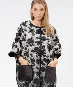 Jacheta oversize cu buzunare matlasate negru/flori RVL